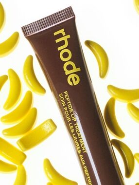 ✨️Rhode Caramelized Banana Lip Peptide✨️